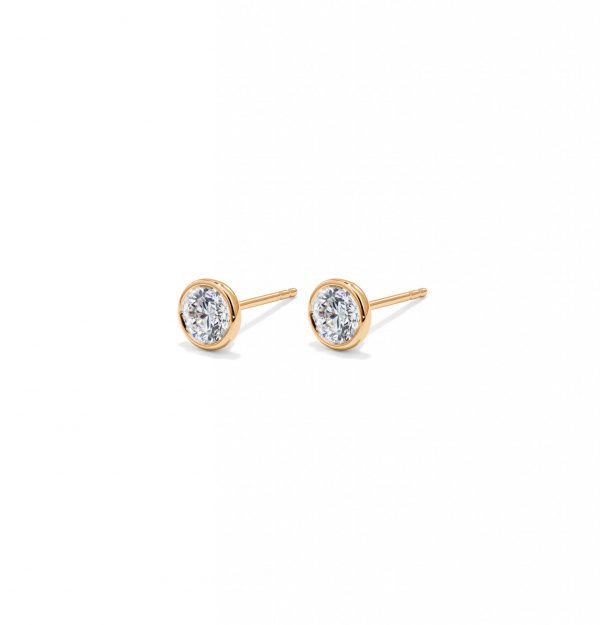 DIAMOND STUDS